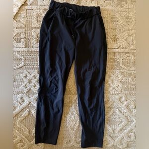 Lululemon Casual Black straight leg soft Pants women’s Sz 4